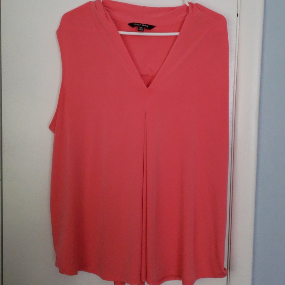 Sleeveless dress top